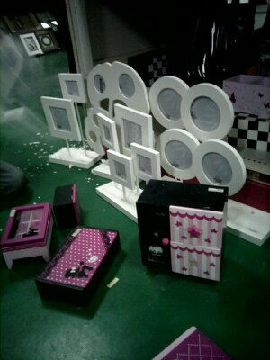 匠心獨運，低價珍藏 實木相框與工藝擺掛件清倉特惠